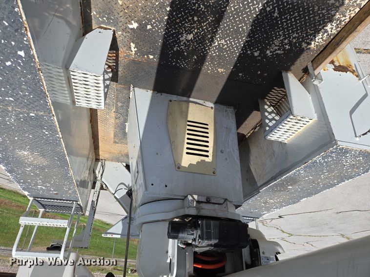 image for item ED2156 2011 Freightliner Business Class M2 bucket truck