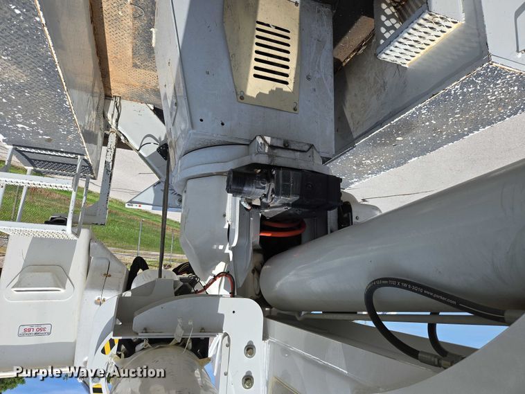 image for item ED2156 2011 Freightliner Business Class M2 bucket truck