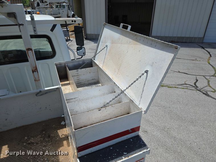 image for item ED2156 2011 Freightliner Business Class M2 bucket truck