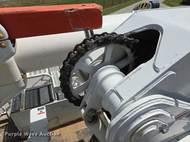 image for item ED2156 2011 Freightliner Business Class M2 bucket truck