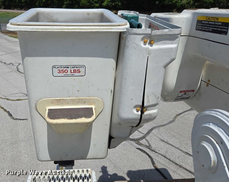 image for item ED2156 2011 Freightliner Business Class M2 bucket truck