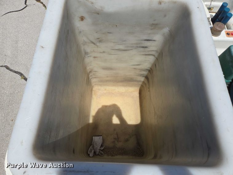 image for item ED2156 2011 Freightliner Business Class M2 bucket truck