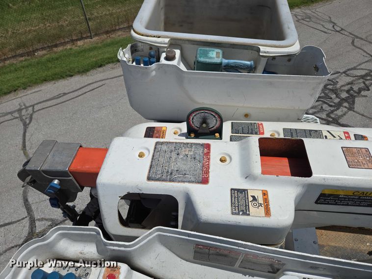 image for item ED2156 2011 Freightliner Business Class M2 bucket truck