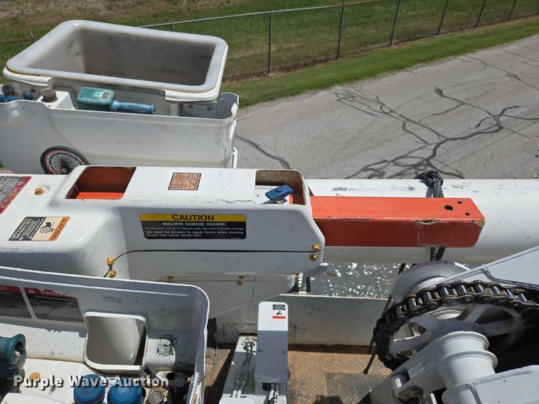 image for item ED2156 2011 Freightliner Business Class M2 bucket truck