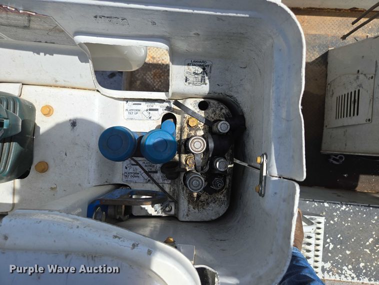 image for item ED2156 2011 Freightliner Business Class M2 bucket truck