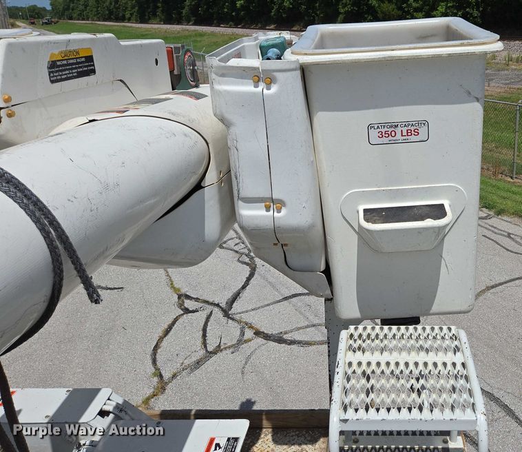 image for item ED2156 2011 Freightliner Business Class M2 bucket truck