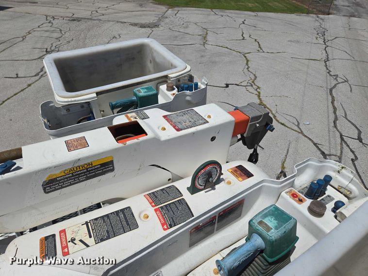 image for item ED2156 2011 Freightliner Business Class M2 bucket truck