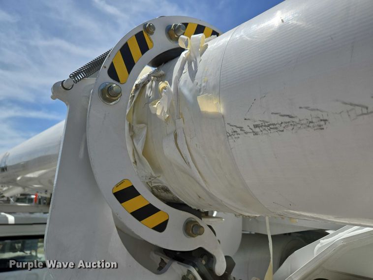 image for item ED2156 2011 Freightliner Business Class M2 bucket truck