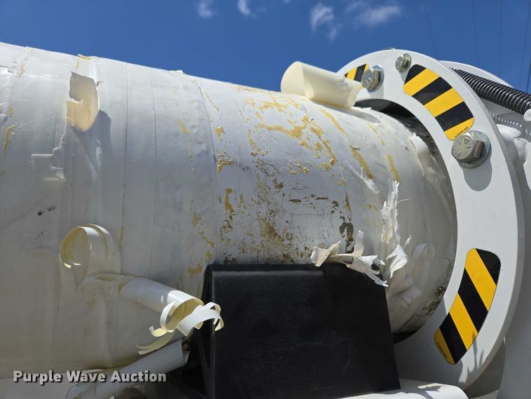 image for item ED2156 2011 Freightliner Business Class M2 bucket truck