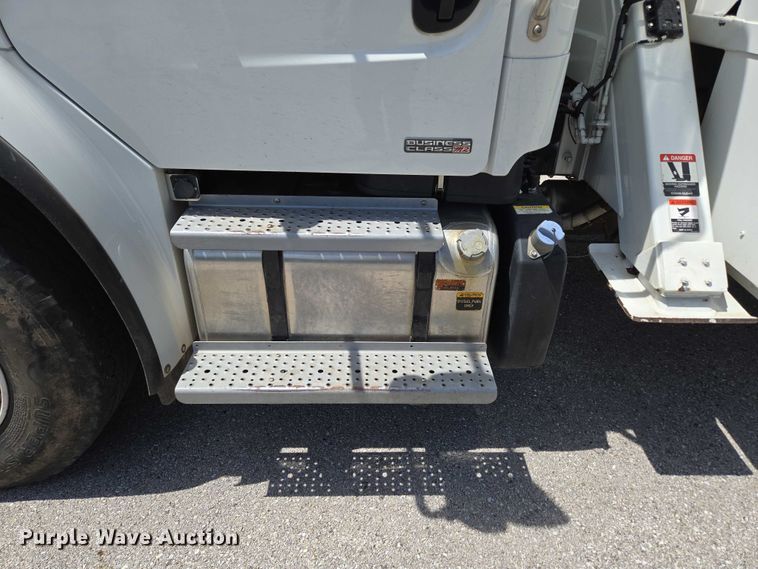 image for item ED2156 2011 Freightliner Business Class M2 bucket truck