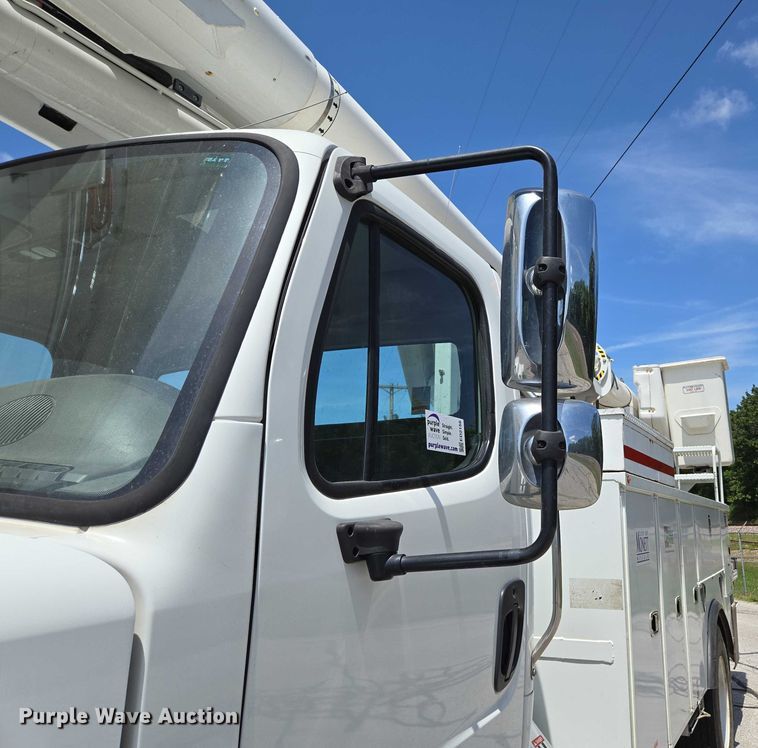 image for item ED2156 2011 Freightliner Business Class M2 bucket truck