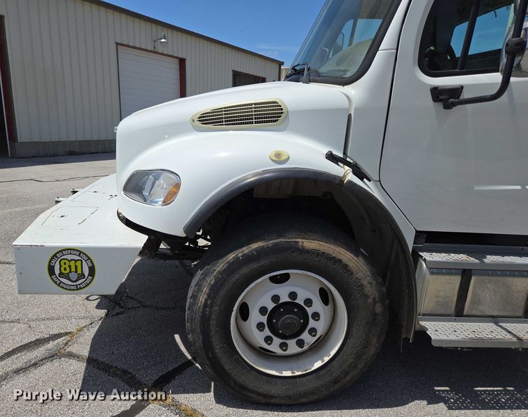 image for item ED2156 2011 Freightliner Business Class M2 bucket truck
