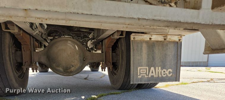 image for item ED2156 2011 Freightliner Business Class M2 bucket truck