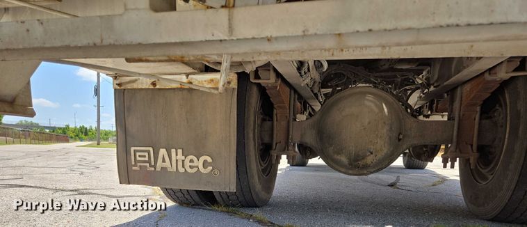 image for item ED2156 2011 Freightliner Business Class M2 bucket truck