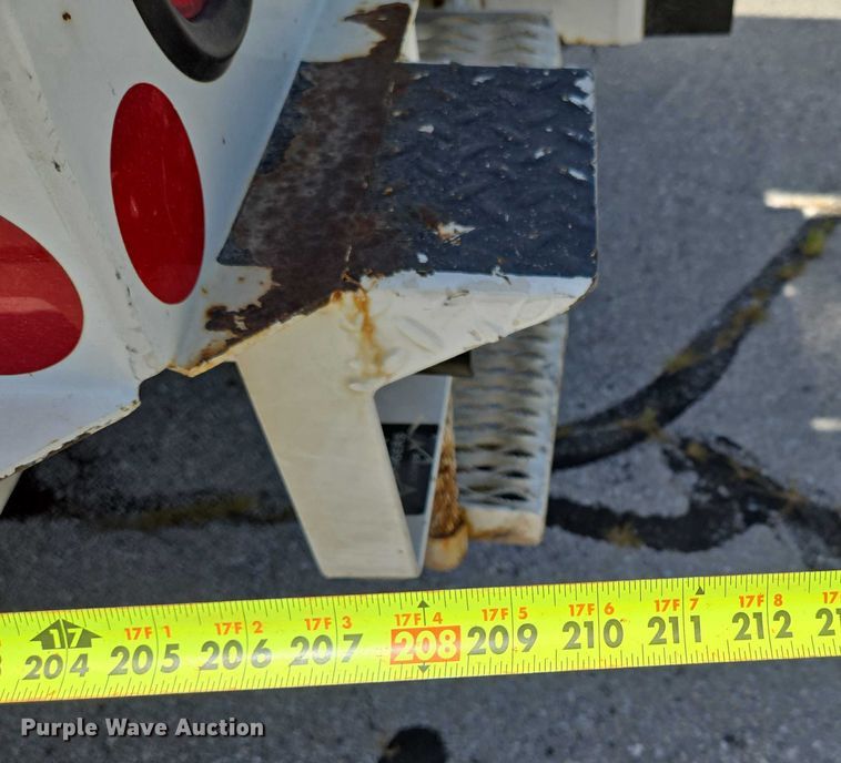 image for item ED2156 2011 Freightliner Business Class M2 bucket truck