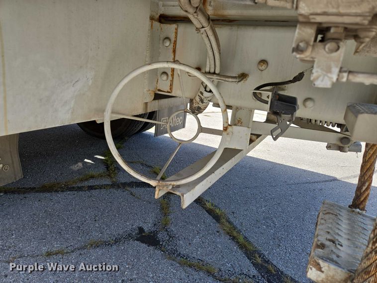 image for item ED2156 2011 Freightliner Business Class M2 bucket truck