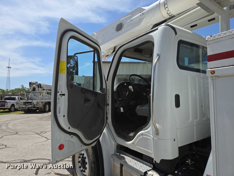 image for item ED2156 2011 Freightliner Business Class M2 bucket truck