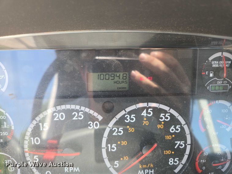 image for item ED2156 2011 Freightliner Business Class M2 bucket truck