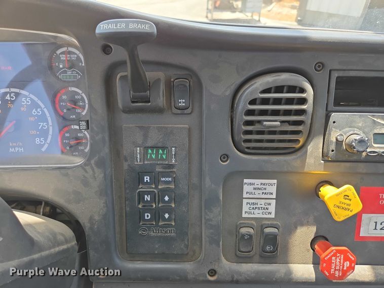 image for item ED2156 2011 Freightliner Business Class M2 bucket truck