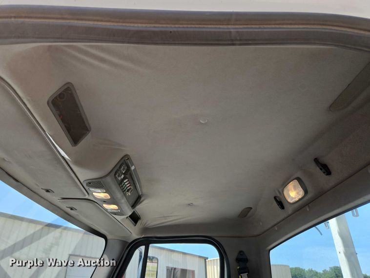 image for item ED2156 2011 Freightliner Business Class M2 bucket truck