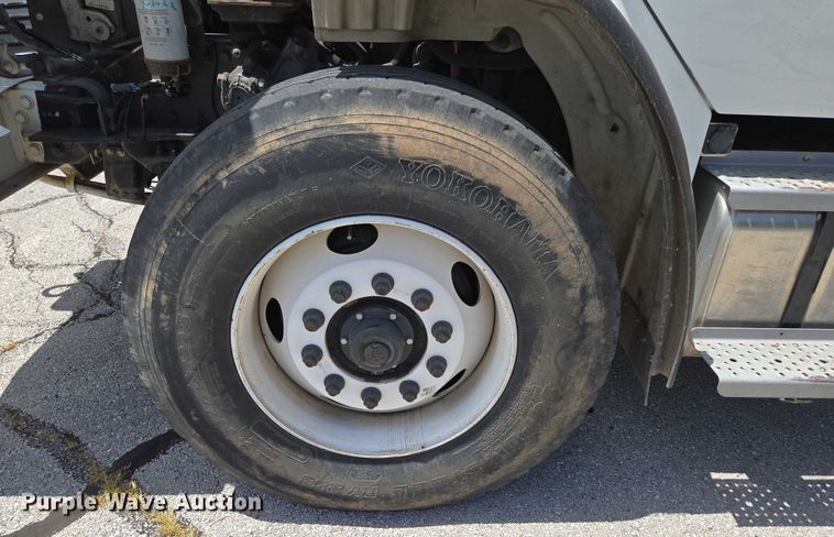 image for item ED2156 2011 Freightliner Business Class M2 bucket truck