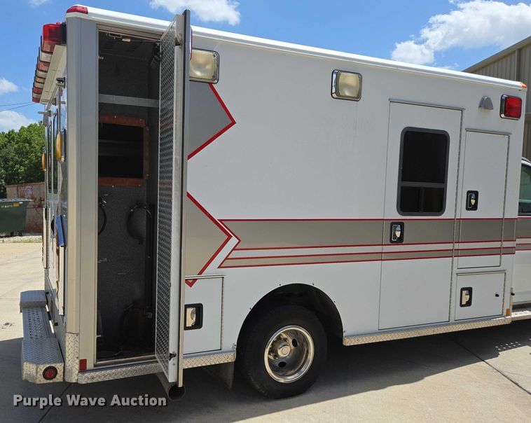 image for item ED2159 2008 Chevrolet Express ambulance