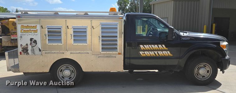 image for item ED2161 2011 Ford F250 Super Duty XL animal control pickup truck