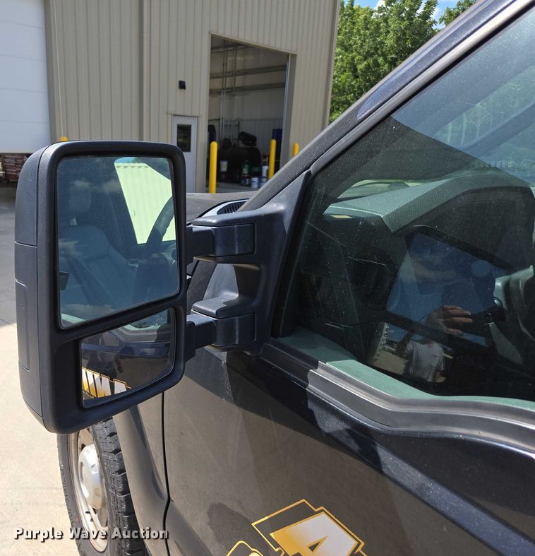 image for item ED2161 2011 Ford F250 Super Duty XL animal control pickup truck