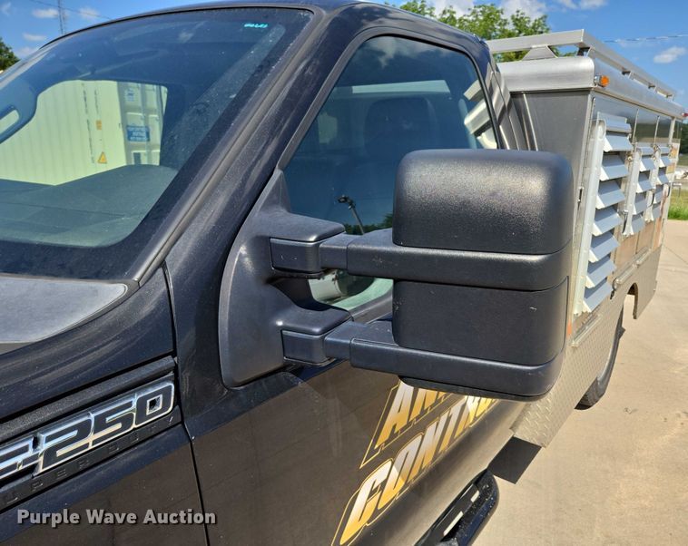 image for item ED2161 2011 Ford F250 Super Duty XL animal control pickup truck