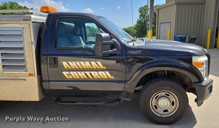 image for item ED2161 2011 Ford F250 Super Duty XL animal control pickup truck