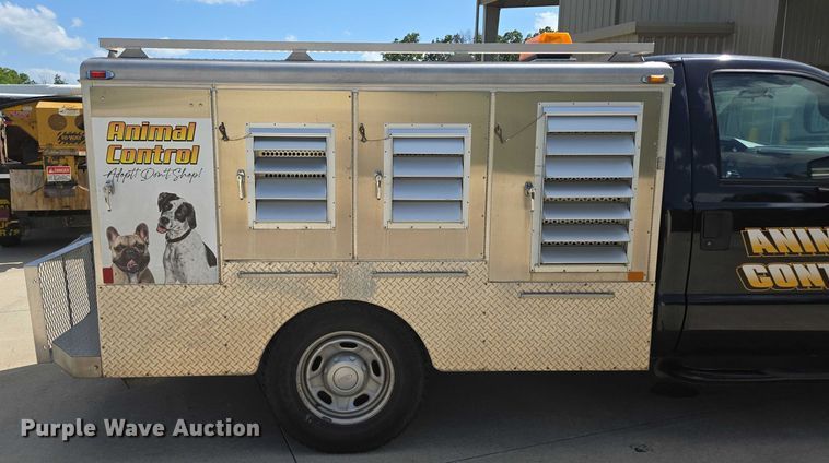 image for item ED2161 2011 Ford F250 Super Duty XL animal control pickup truck