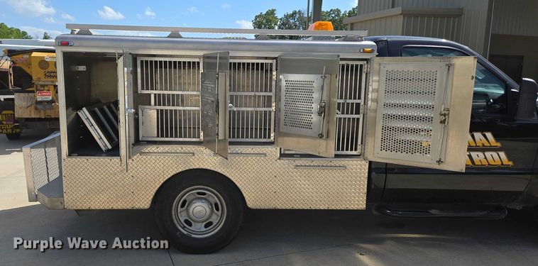 image for item ED2161 2011 Ford F250 Super Duty XL animal control pickup truck