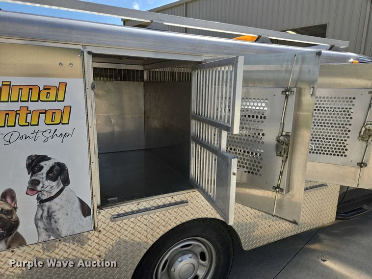 image for item ED2161 2011 Ford F250 Super Duty XL animal control pickup truck