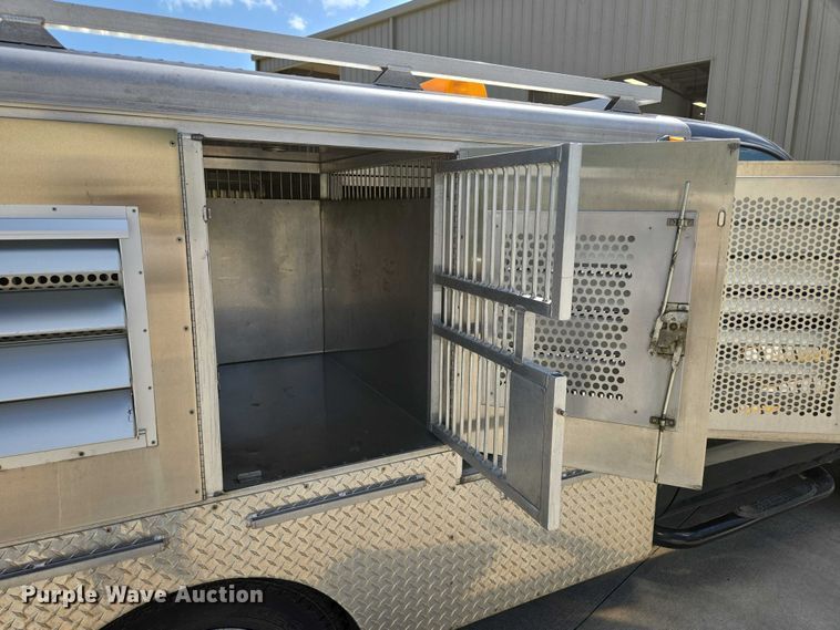 image for item ED2161 2011 Ford F250 Super Duty XL animal control pickup truck