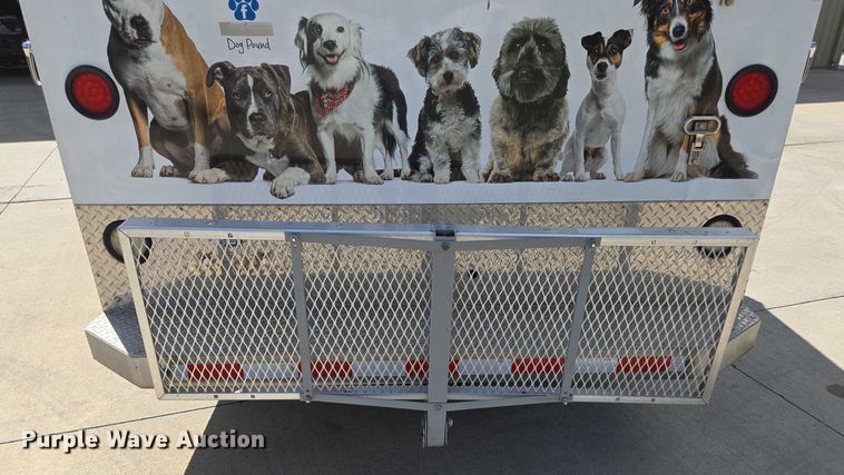 image for item ED2161 2011 Ford F250 Super Duty XL animal control pickup truck