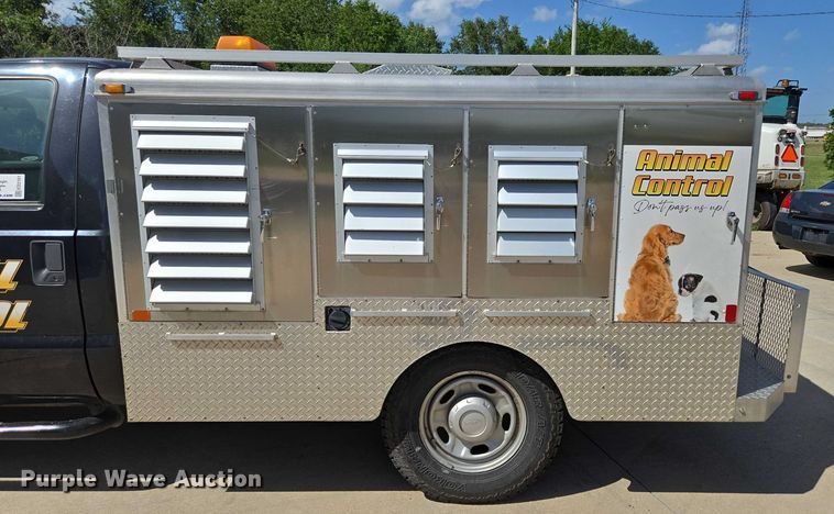 image for item ED2161 2011 Ford F250 Super Duty XL animal control pickup truck