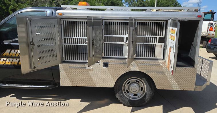 image for item ED2161 2011 Ford F250 Super Duty XL animal control pickup truck