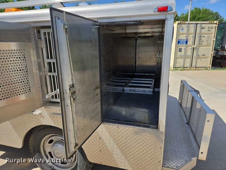 image for item ED2161 2011 Ford F250 Super Duty XL animal control pickup truck