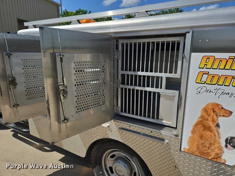 image for item ED2161 2011 Ford F250 Super Duty XL animal control pickup truck