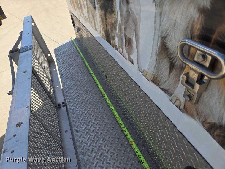 image for item ED2161 2011 Ford F250 Super Duty XL animal control pickup truck