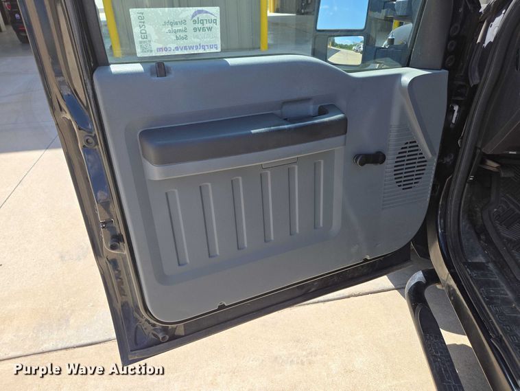 image for item ED2161 2011 Ford F250 Super Duty XL animal control pickup truck