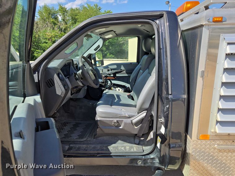 image for item ED2161 2011 Ford F250 Super Duty XL animal control pickup truck