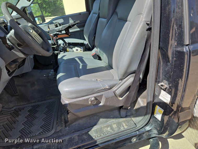 image for item ED2161 2011 Ford F250 Super Duty XL animal control pickup truck