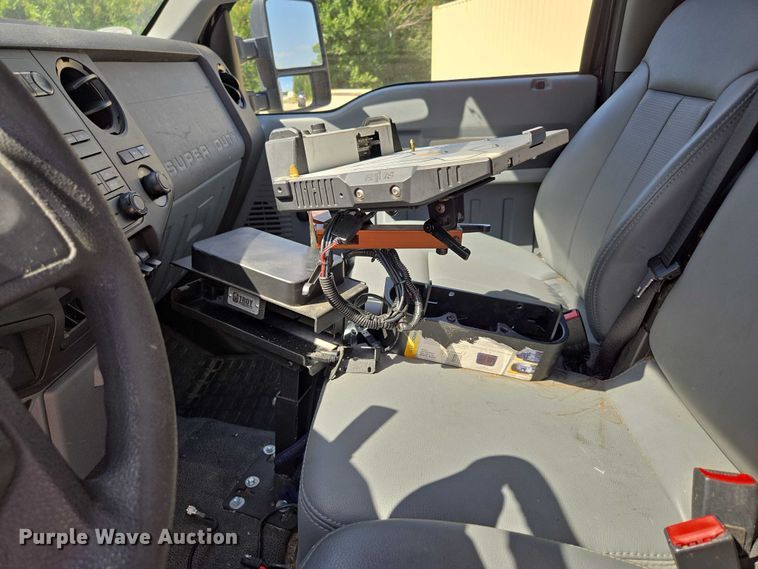 image for item ED2161 2011 Ford F250 Super Duty XL animal control pickup truck