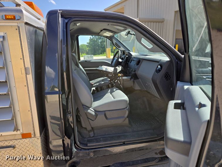 image for item ED2161 2011 Ford F250 Super Duty XL animal control pickup truck