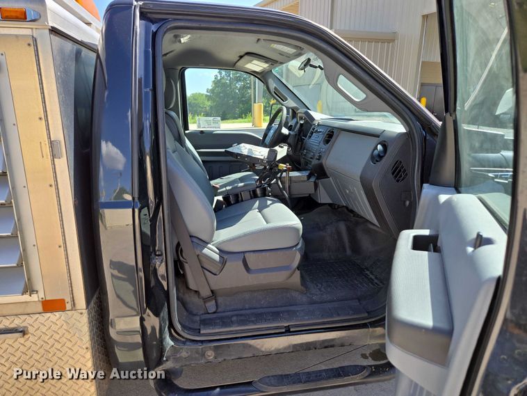 image for item ED2161 2011 Ford F250 Super Duty XL animal control pickup truck