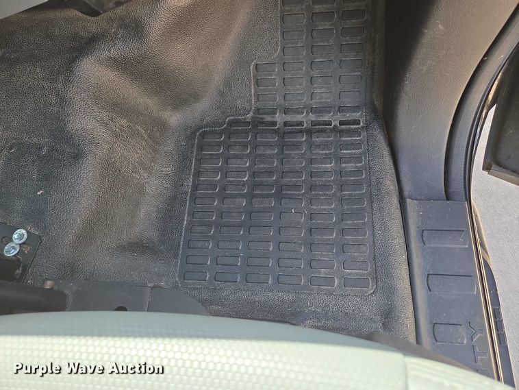 image for item ED2161 2011 Ford F250 Super Duty XL animal control pickup truck