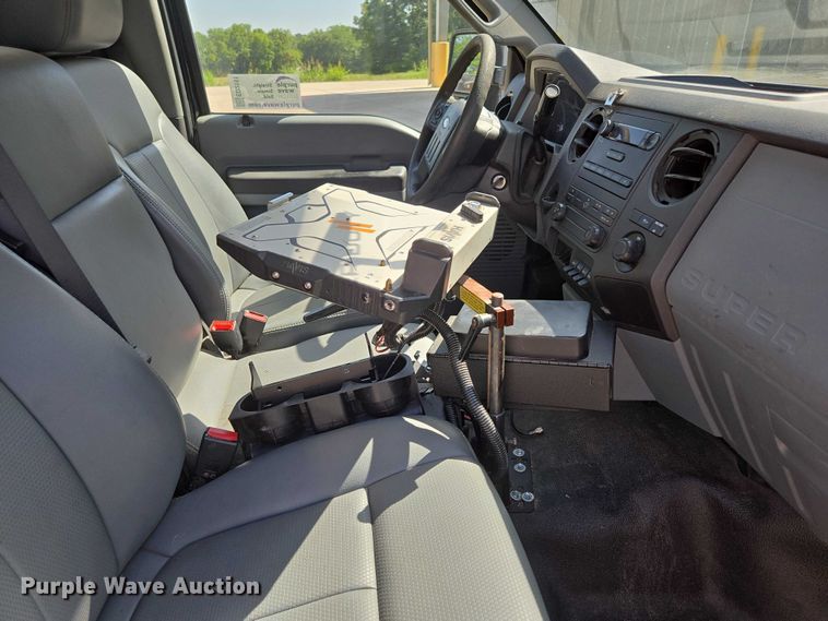 image for item ED2161 2011 Ford F250 Super Duty XL animal control pickup truck