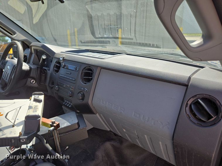 image for item ED2161 2011 Ford F250 Super Duty XL animal control pickup truck