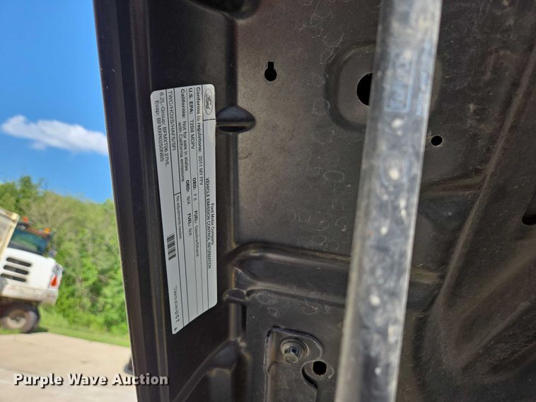 image for item ED2161 2011 Ford F250 Super Duty XL animal control pickup truck